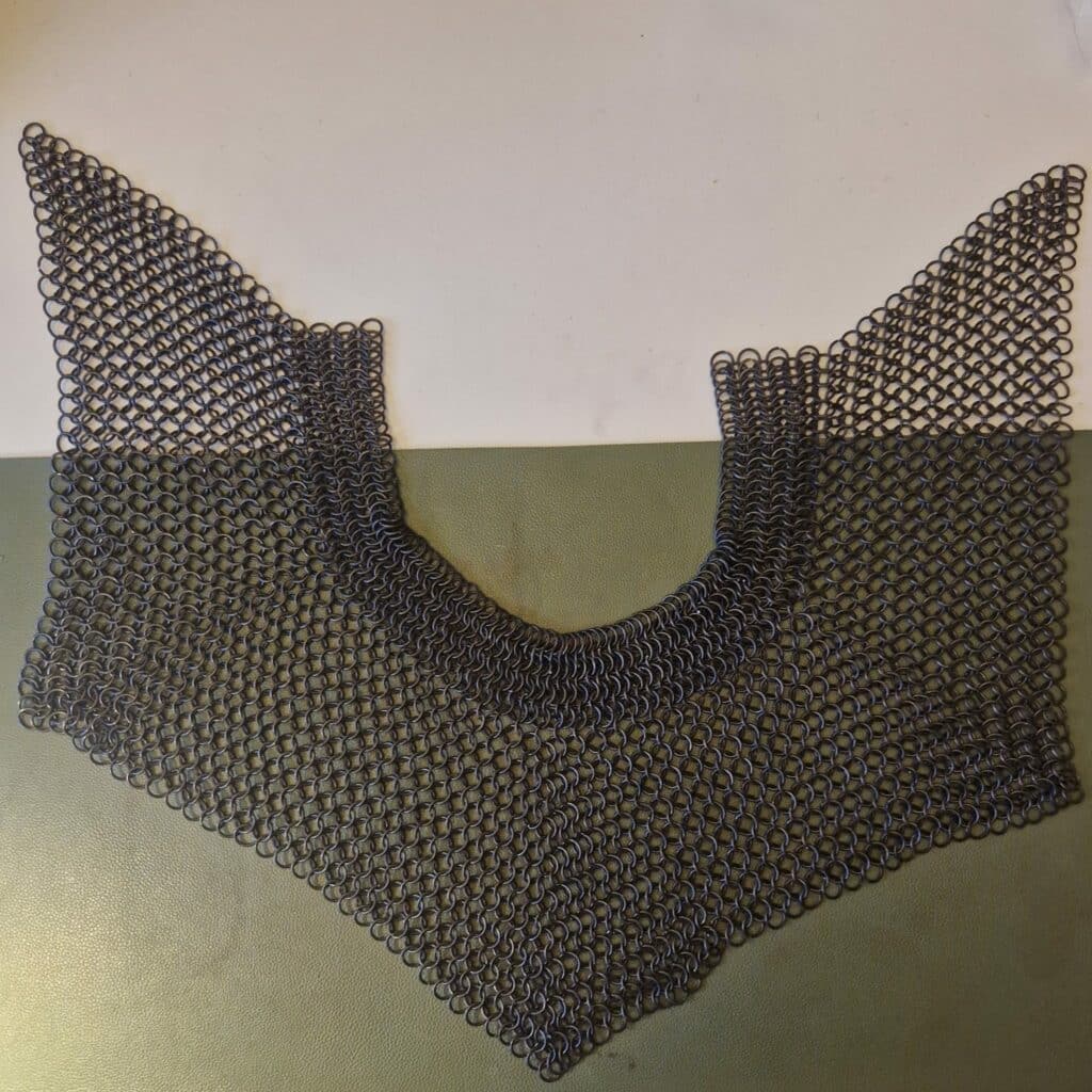 Maille Collar (also known as a ‘standard’ or ‘pizaine’)